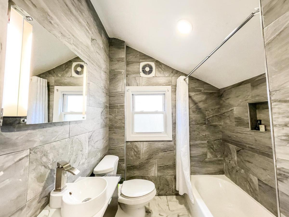 Penn Lodge Hotel & Suites Philadelphia - เบนเซเลม ภายนอก รูปภาพ