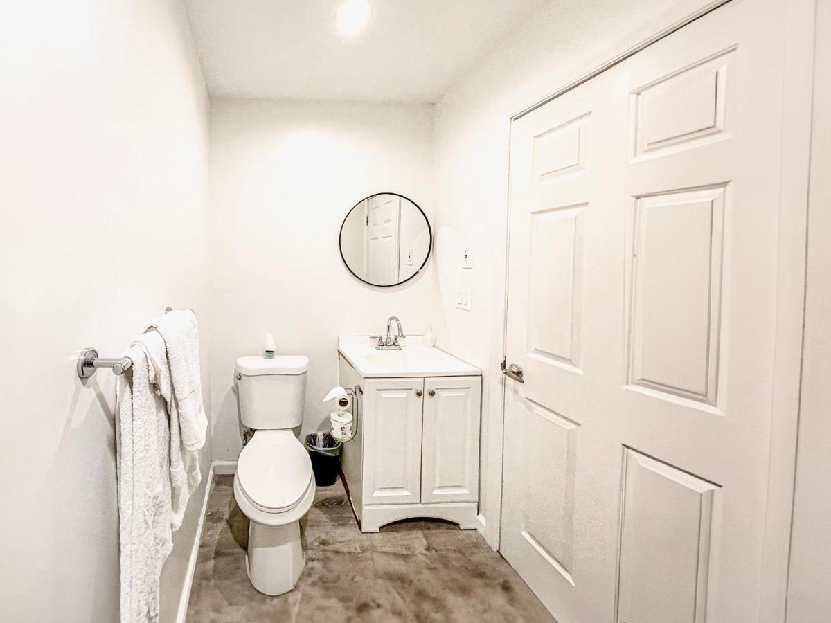 Penn Lodge Hotel & Suites Philadelphia - เบนเซเลม ภายนอก รูปภาพ
