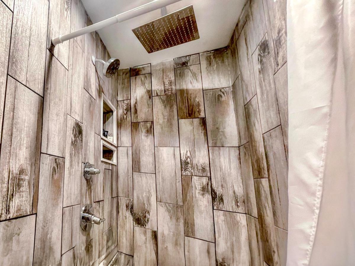 Penn Lodge Hotel & Suites Philadelphia - เบนเซเลม ภายนอก รูปภาพ