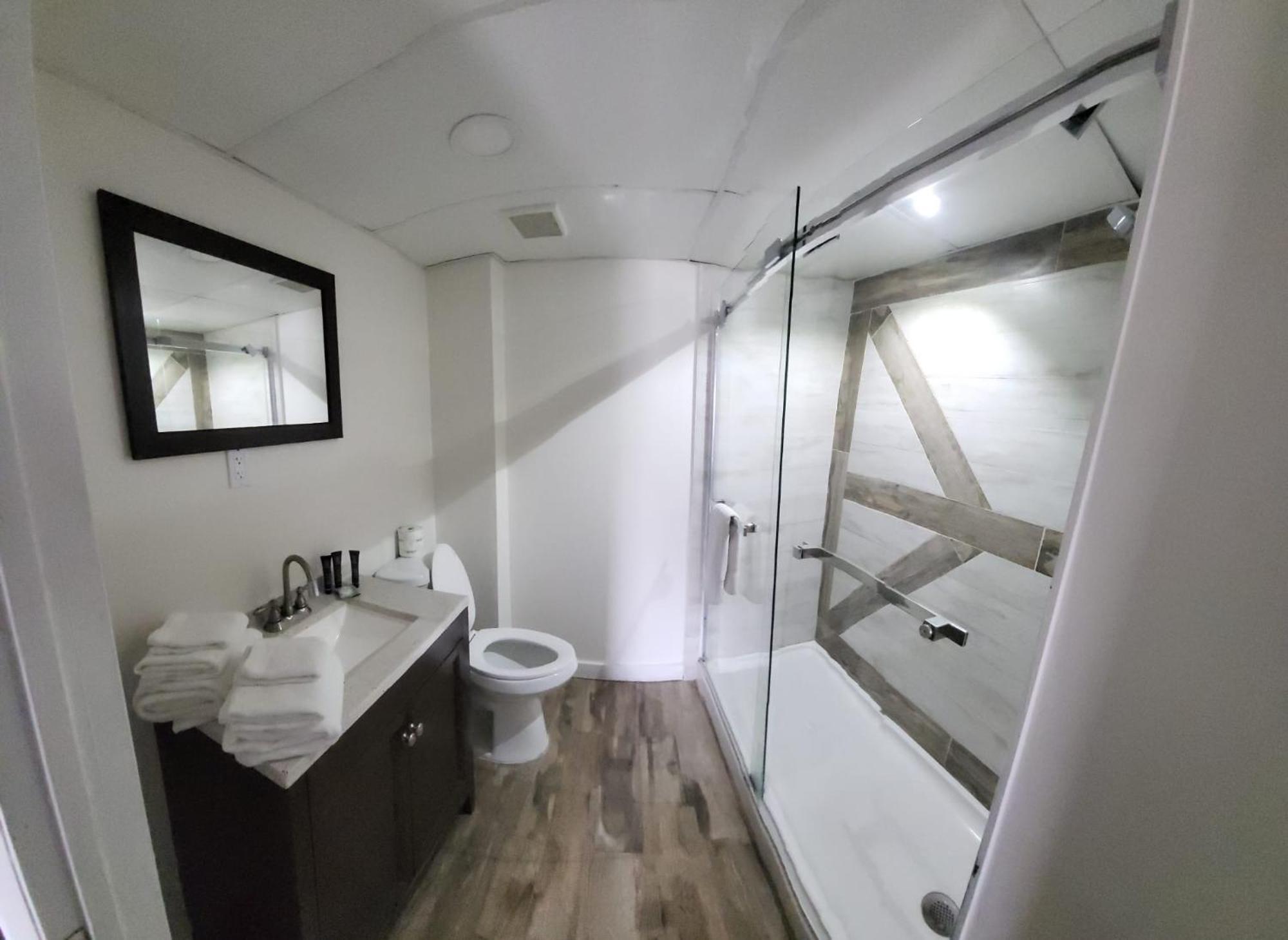Penn Lodge Hotel & Suites Philadelphia - เบนเซเลม ภายนอก รูปภาพ