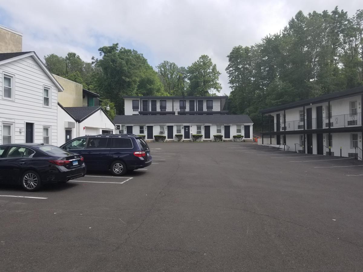 Penn Lodge Hotel & Suites Philadelphia - เบนเซเลม ภายนอก รูปภาพ